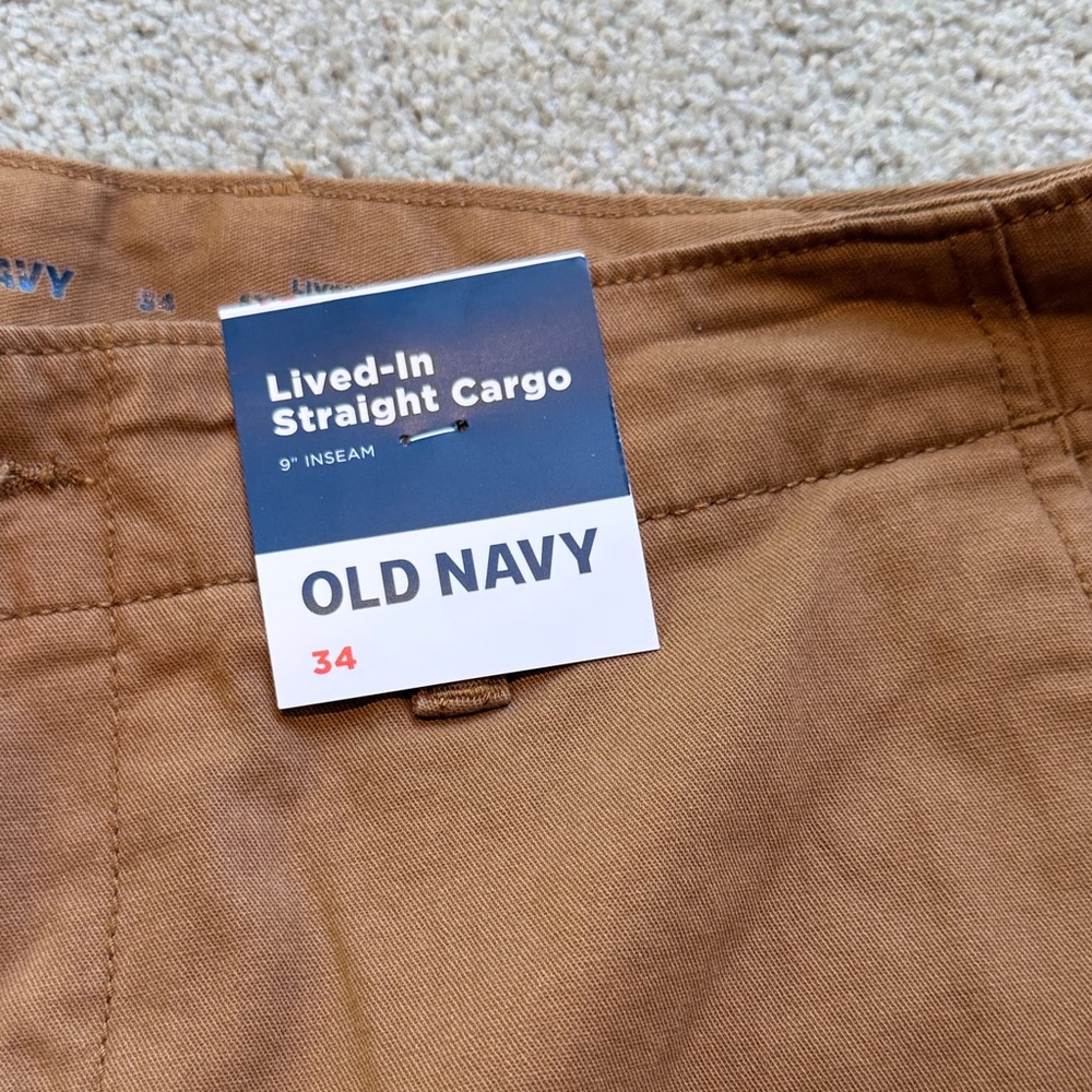 Old Navy Men's Tan Cargo Shorts - Picture 3 of 4